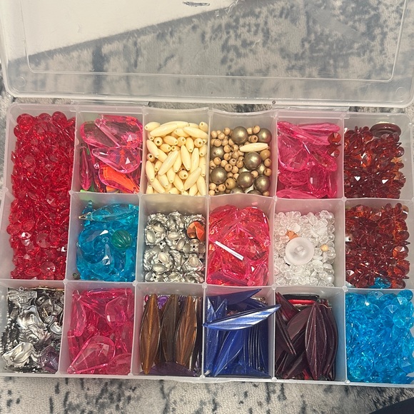 Assorted Bead Collection - Picture 1 of 11